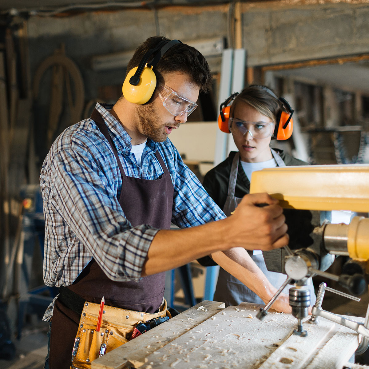 As a carpenter, you work both manually and creatively.